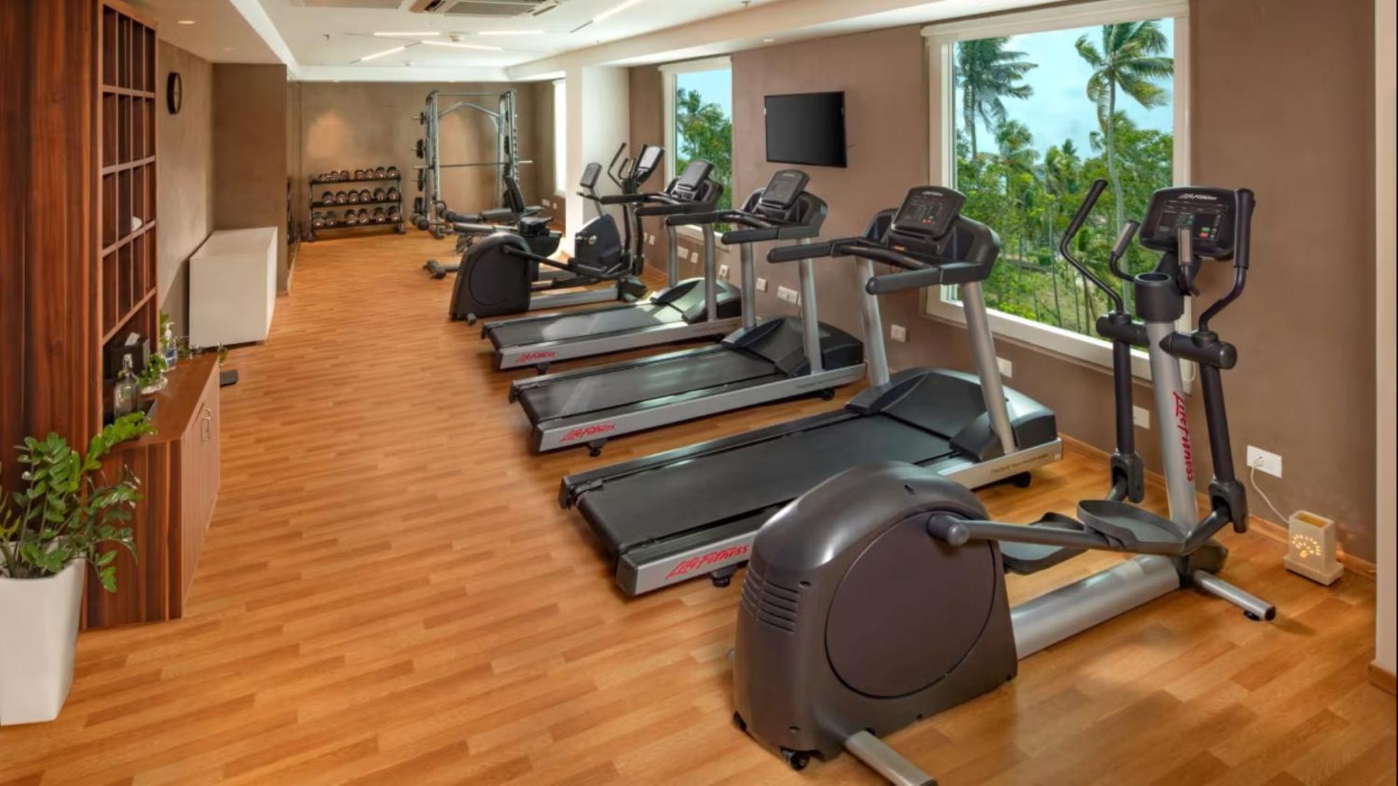 O By Tamara, Trivandrum Thiruvananthapuram Ngoại thất bức ảnh The gym at the hotel